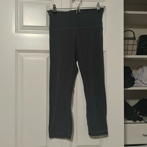 cropped lulu gray leggings